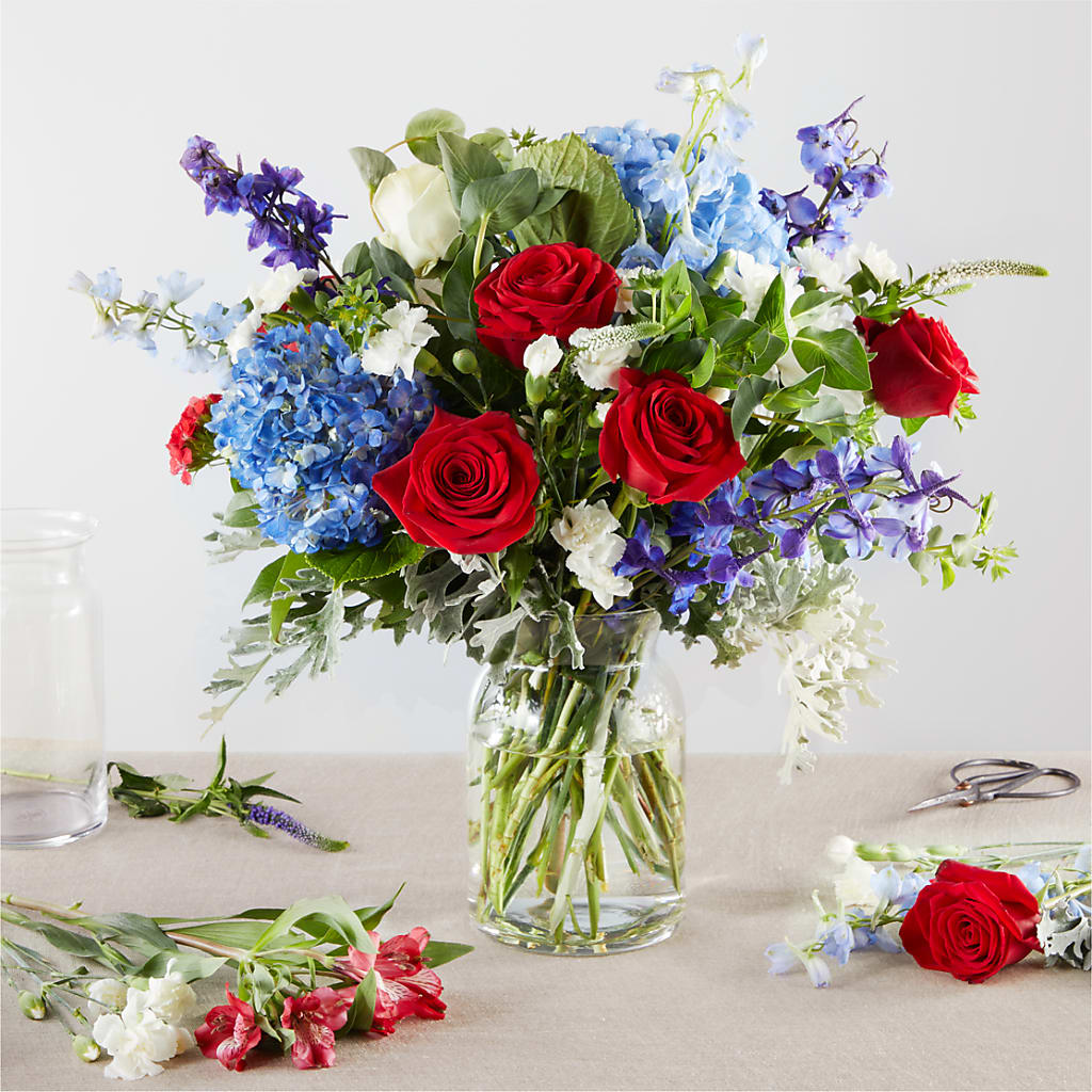 Star Spangled - A Florist Original – Bella Fleur Sweets And Gifts Inc, Aurora IL