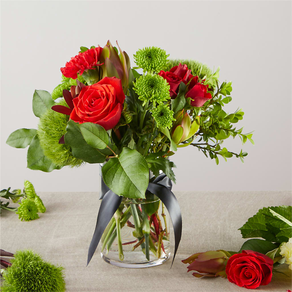 Heritage Kindle – A Florist Original – Bella Fleur Sweets And Gifts Inc, Aurora IL