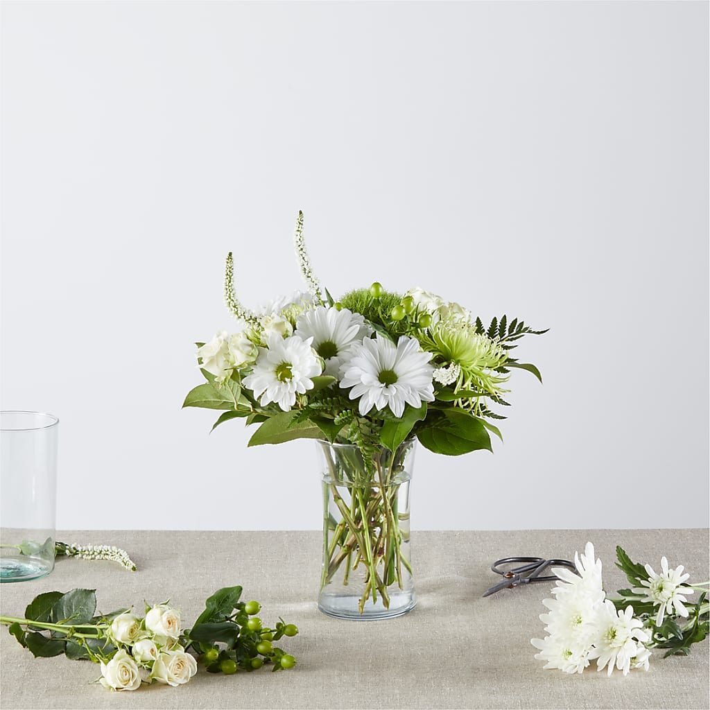Irish Garden - A Florist Original – Bella Fleur Sweets And Gifts Inc, Aurora IL
