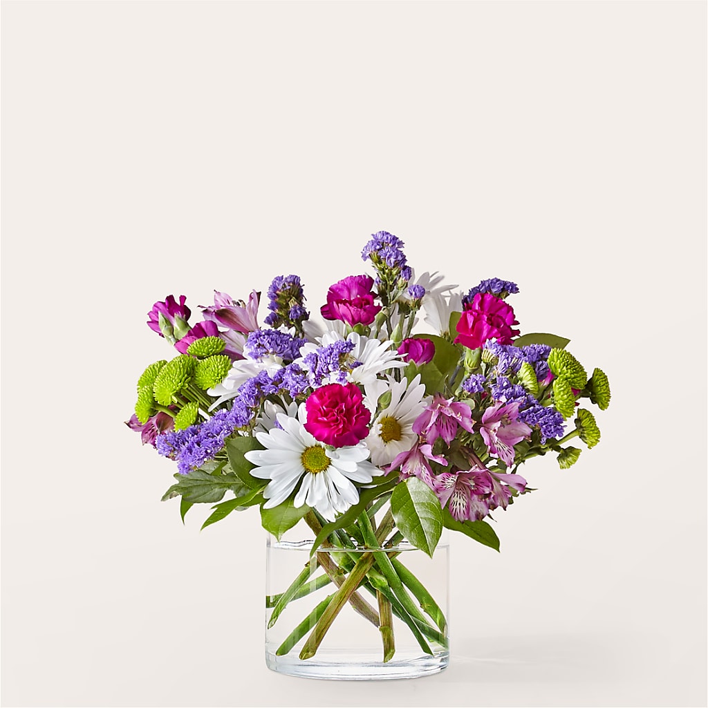 Wild Berry Bouquet – Bella Fleur Sweets And Gifts Inc, Aurora IL
