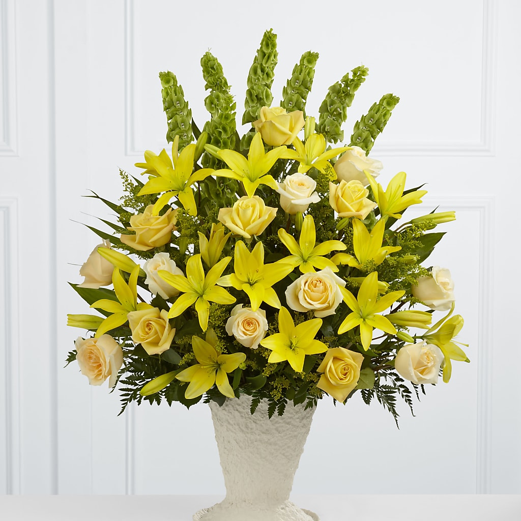 Golden Memories Arrangement – Bella Fleur Sweets And Gifts Inc, Aurora IL