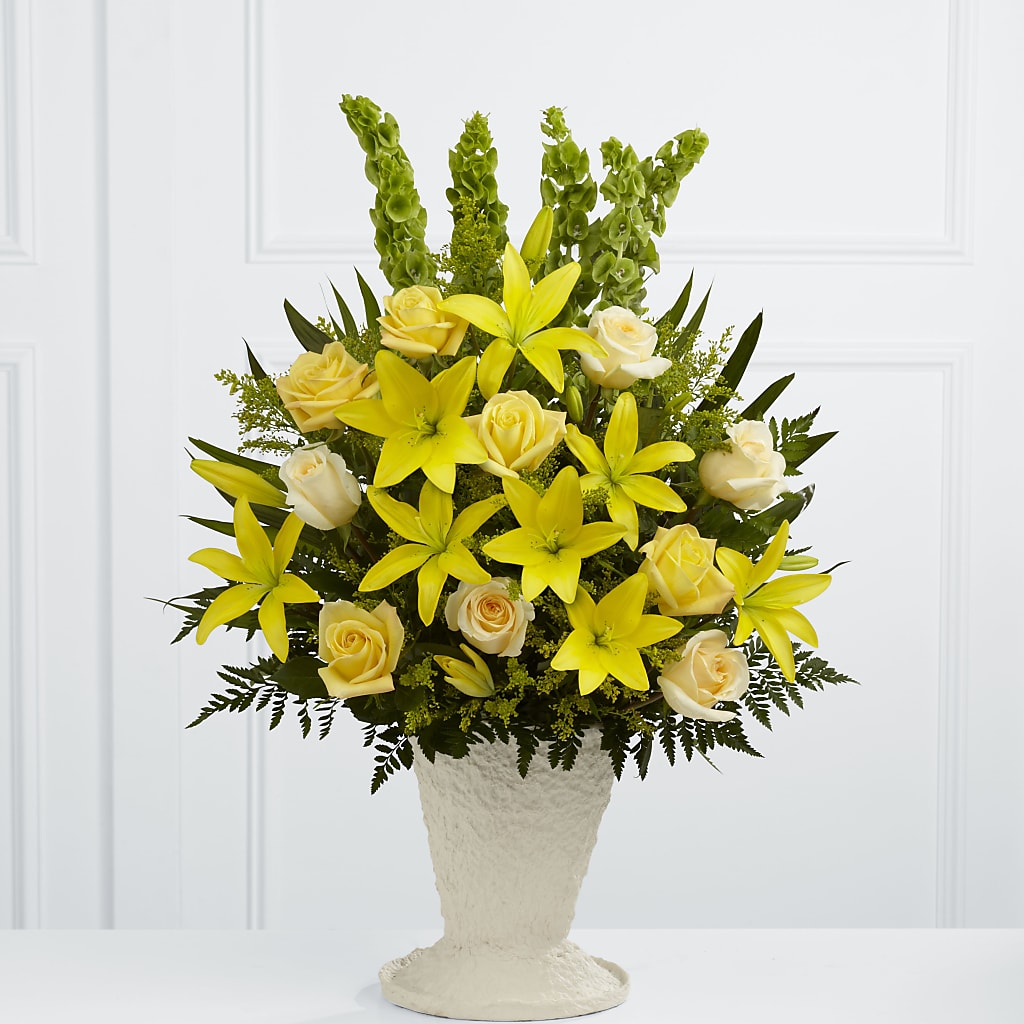 Golden Memories Arrangement – Bella Fleur Sweets And Gifts Inc, Aurora IL