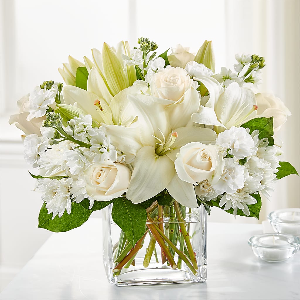 Gentle Breeze Bouquet – Bella Fleur Sweets And Gifts Inc, Aurora IL