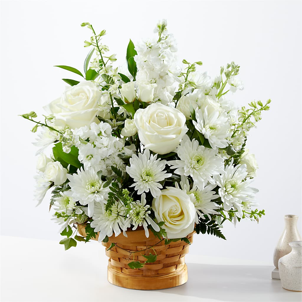 Heartfelt Condolences Arrangement – Bella Fleur Sweets And Gifts Inc, Aurora IL