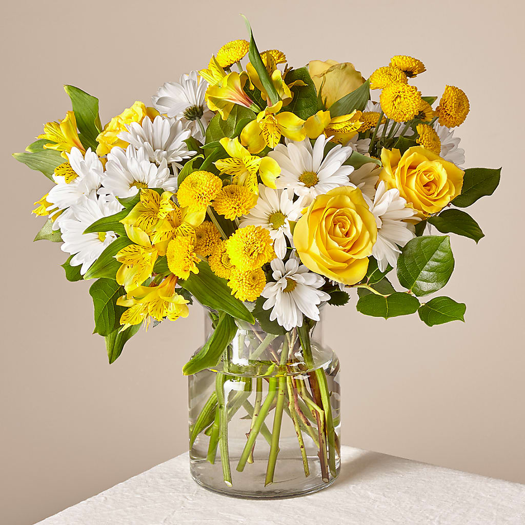 Sunny Sentiments Bouquet – Bella Fleur Sweets And Gifts Inc, Aurora IL