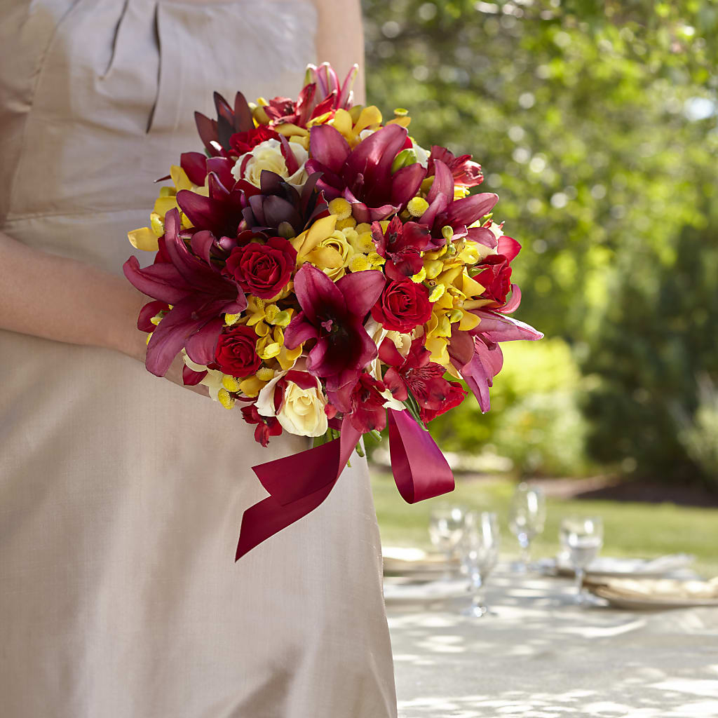 Sunningdale Bouquet – Bella Fleur Sweets And Gifts Inc, Aurora IL