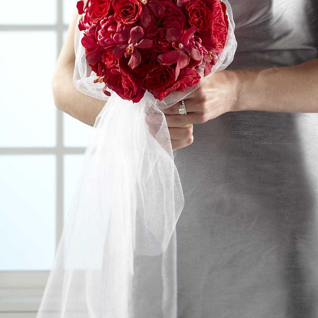 Desire Bouquet – Bella Fleur Sweets And Gifts Inc, Aurora IL