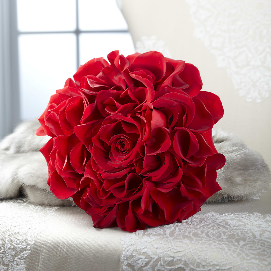 Composite Rose Bouquet – Bella Fleur Sweets And Gifts Inc, Aurora IL