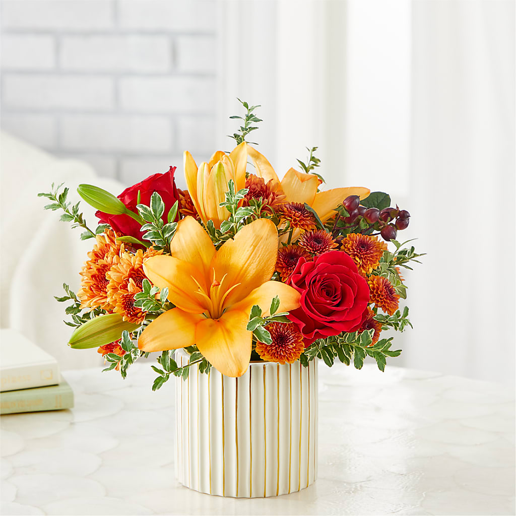 Scarlet Skies Bouquet –  Bella Fleur Sweets And Gifts Inc, Aurora IL