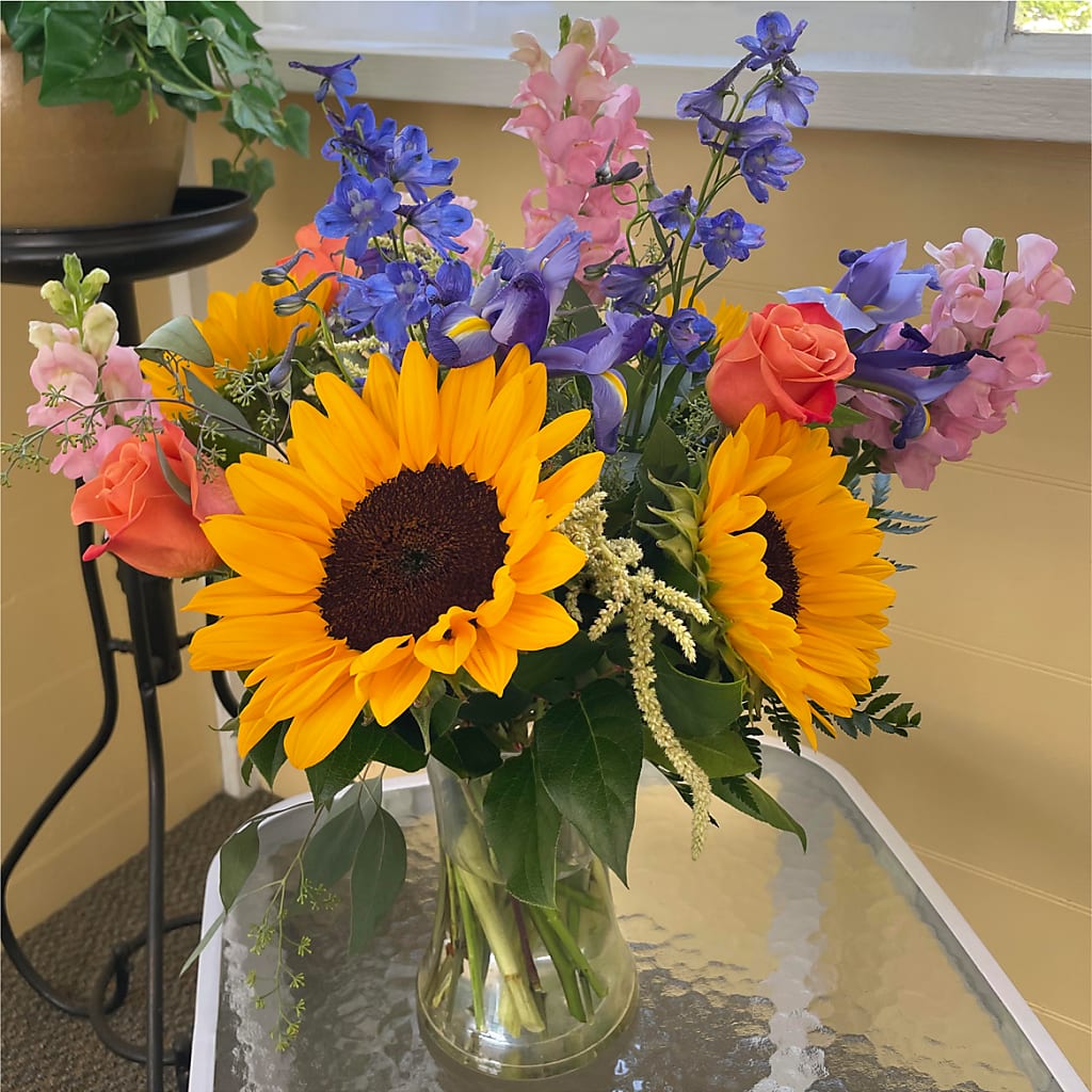 Rays of Life Bouquet –  Bella Fleur Sweets And Gifts Inc, Aurora IL