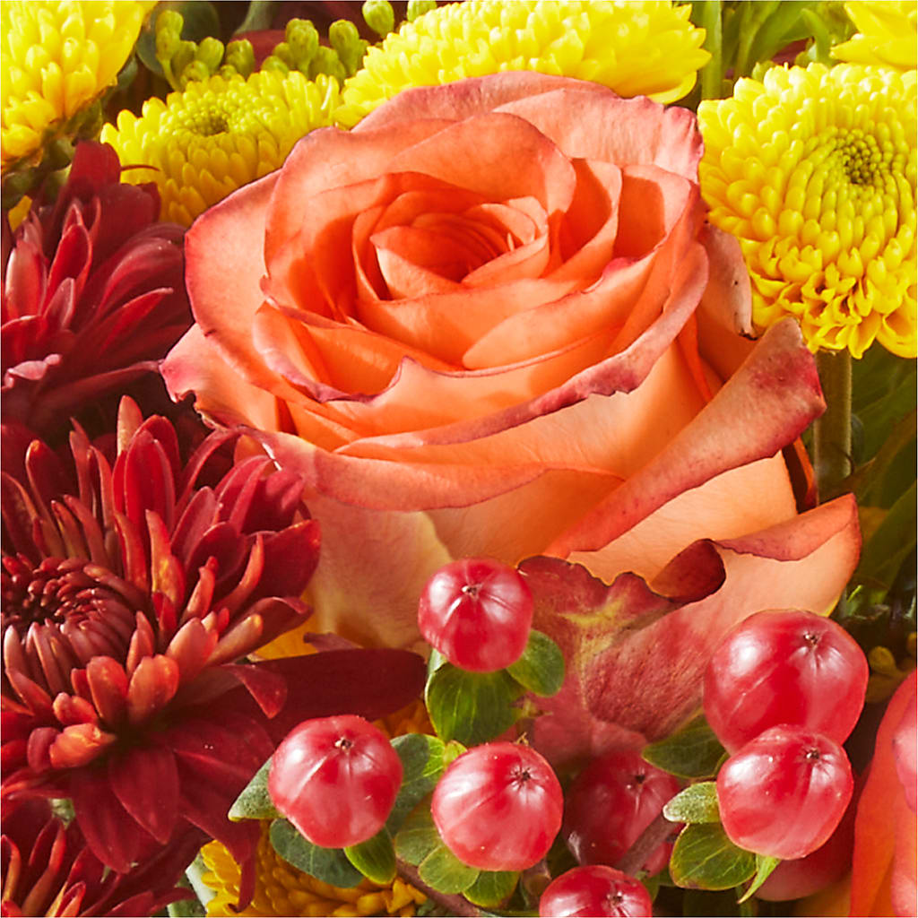 Apple Picking Bouquet –  Bella Fleur Sweets And Gifts Inc, Aurora IL