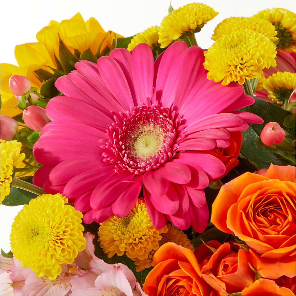 Beach Day Bouquet –  Bella Fleur Sweets And Gifts Inc, Aurora IL