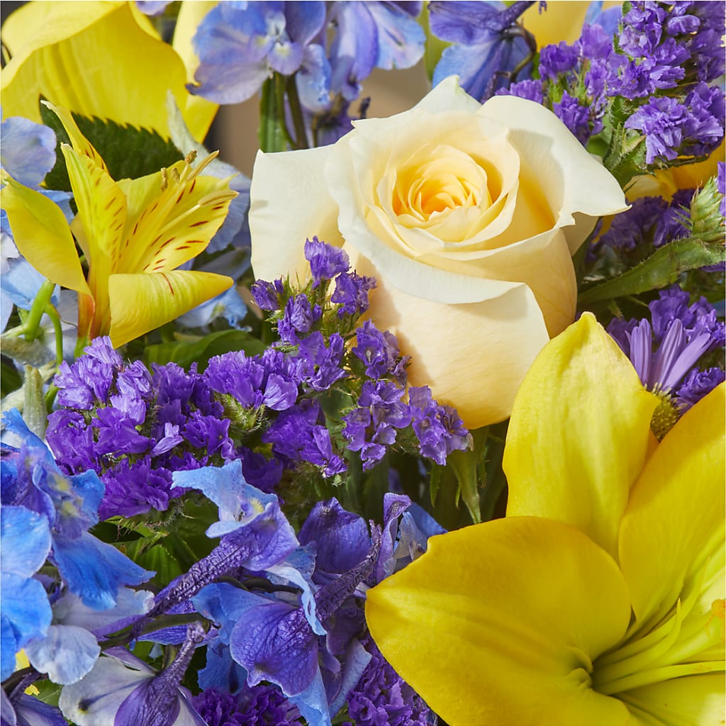 Limoncello Bouquet –  Bella Fleur Sweets And Gifts Inc, Aurora IL