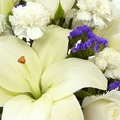 Sapphire Rush Bouquet –  Bella Fleur Sweets And Gifts Inc, Aurora IL