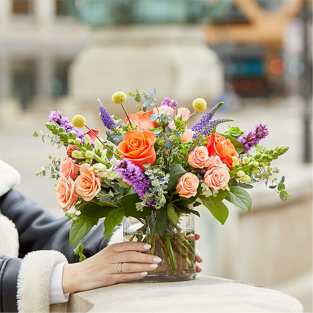 The Standout Bouquet –  Bella Fleur Sweets And Gifts Inc, Aurora IL