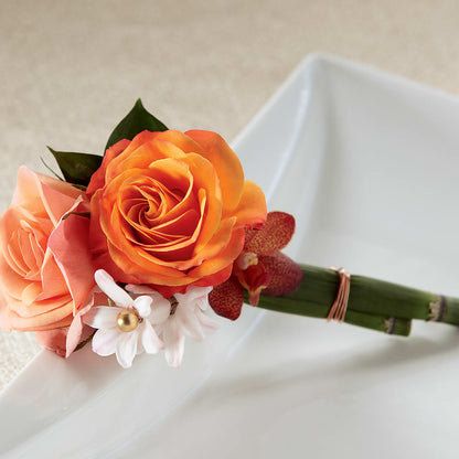 Sunset Dream Boutonniere –  Bella Fleur Sweets And Gifts Inc, Aurora IL