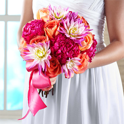 New Love Bouquet –  Bella Fleur Sweets And Gifts Inc, Aurora IL