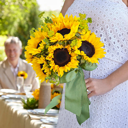 Free Spirit Bouquet –  Bella Fleur Sweets And Gifts Inc, Aurora IL